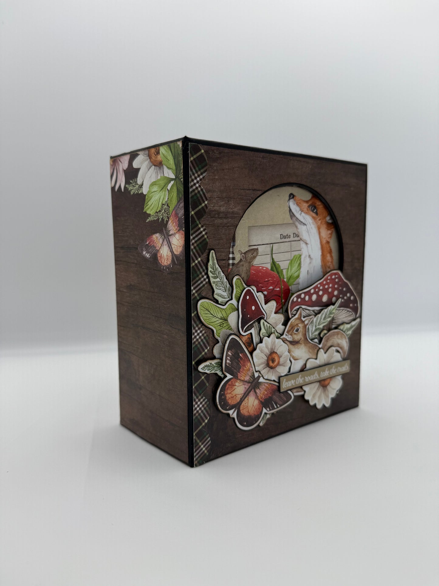 Easy Peasy Mini Album Class - Simple Vintage Woodlands by Diane Iverson